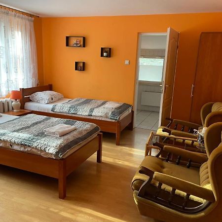 Dworek Pokoje Goscinne Olsztyn  Luaran gambar