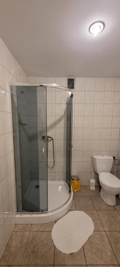 Dworek Pokoje Goscinne Olsztyn  Luaran gambar