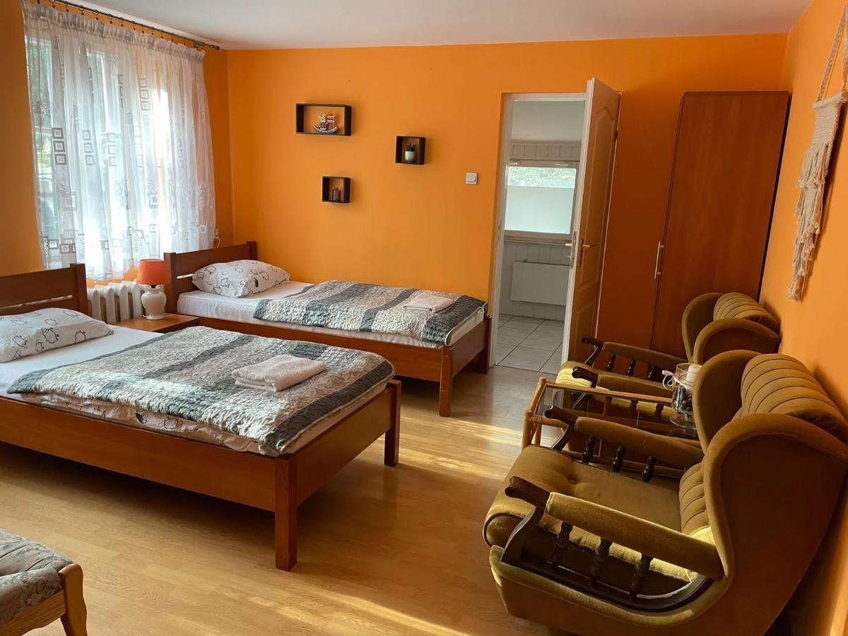 Dworek Pokoje Goscinne Olsztyn  Luaran gambar