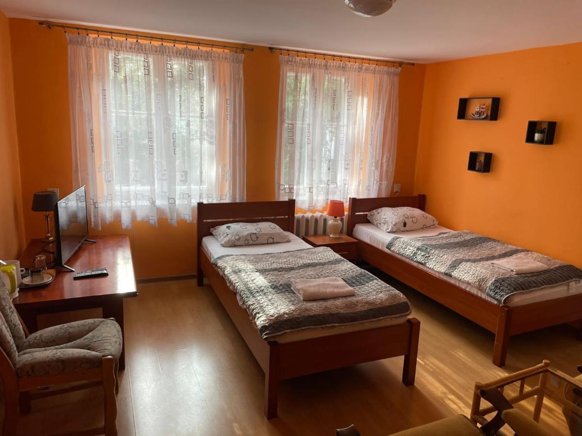 Dworek Pokoje Goscinne Olsztyn  Luaran gambar